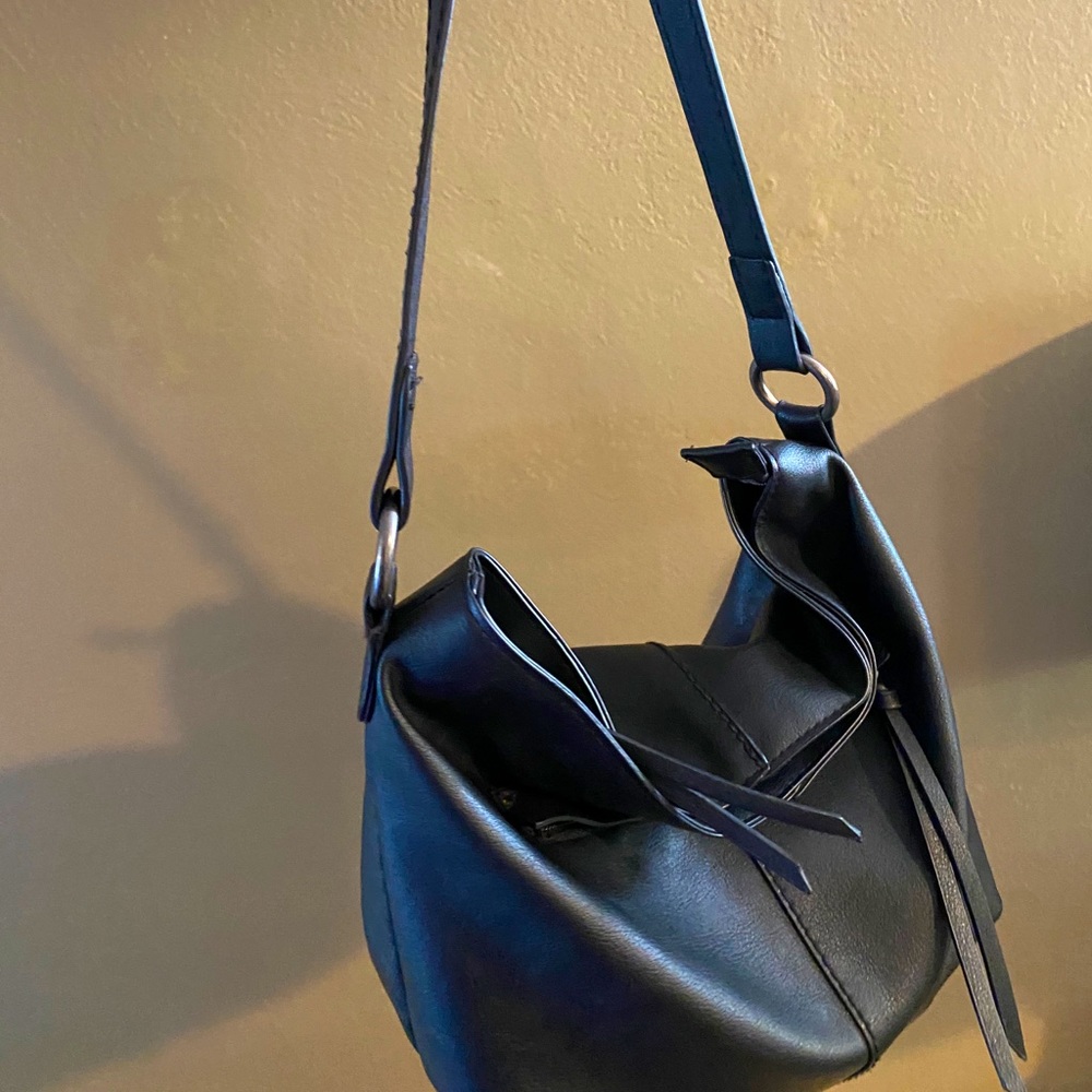 Universal Thread Black Shoulder Purse - image 8